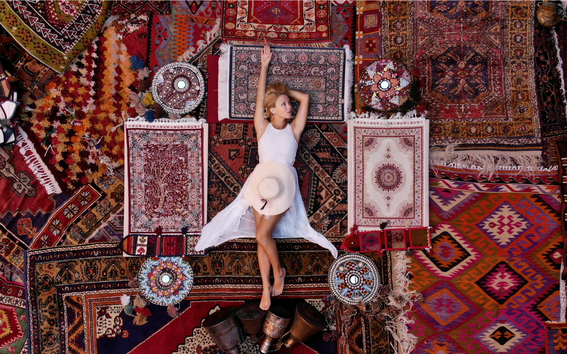 Tepisi opet vladaju interijerima